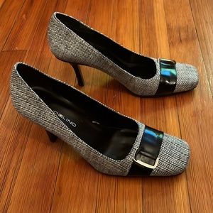 Bandolino Black/White Fabric Heels w/Black Leather Bands w/Gold Buckle 9 1/2